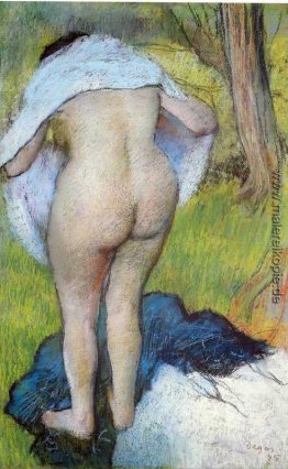 Nude Woman Pulling auf ihrer Kleidung