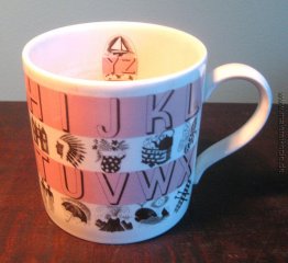 Wedgwood Alphabet Tasse