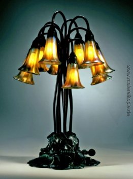 Dekorative Lampe. Pond Lily Design