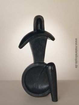 Sitzende geometrische Figur